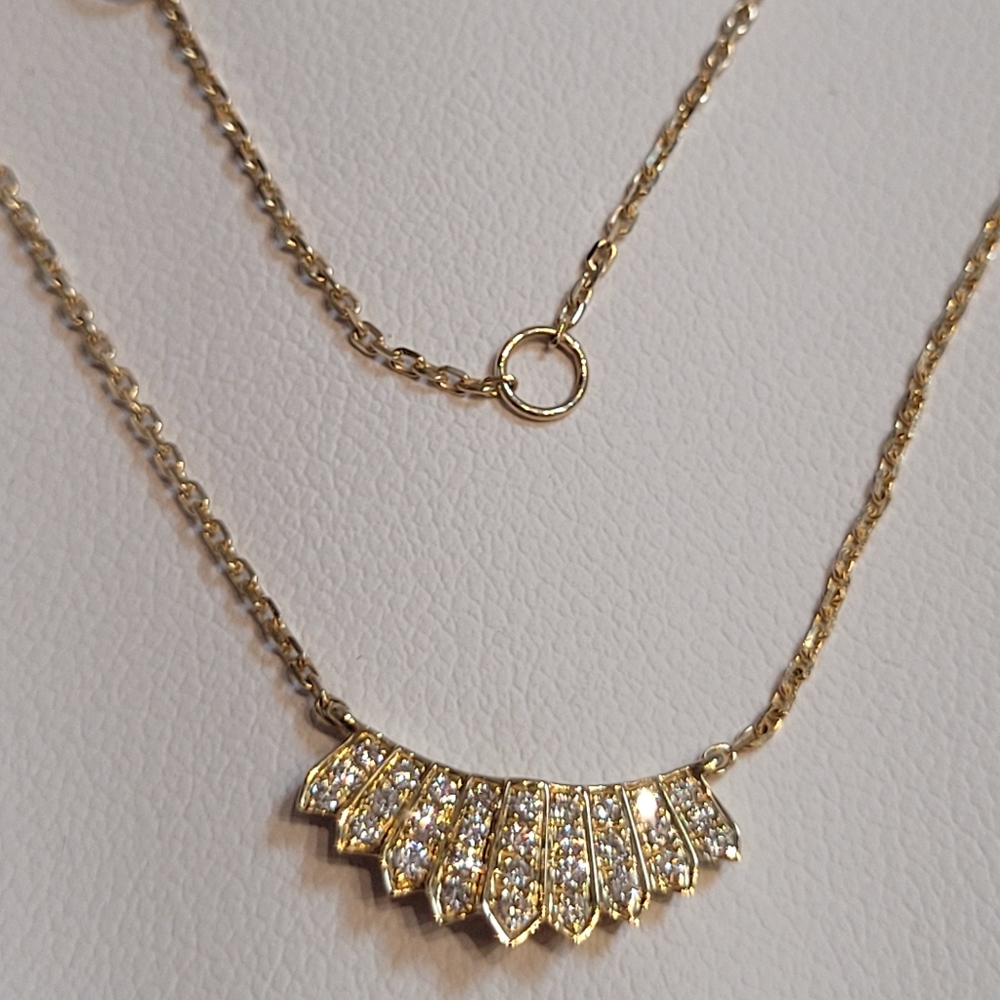 10k Real Gold With Natural Round Diamonds Necklace, 18"Length.